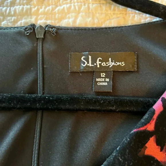 Beautifully Layered Party Dress! #romantic - Picture 2 of 10